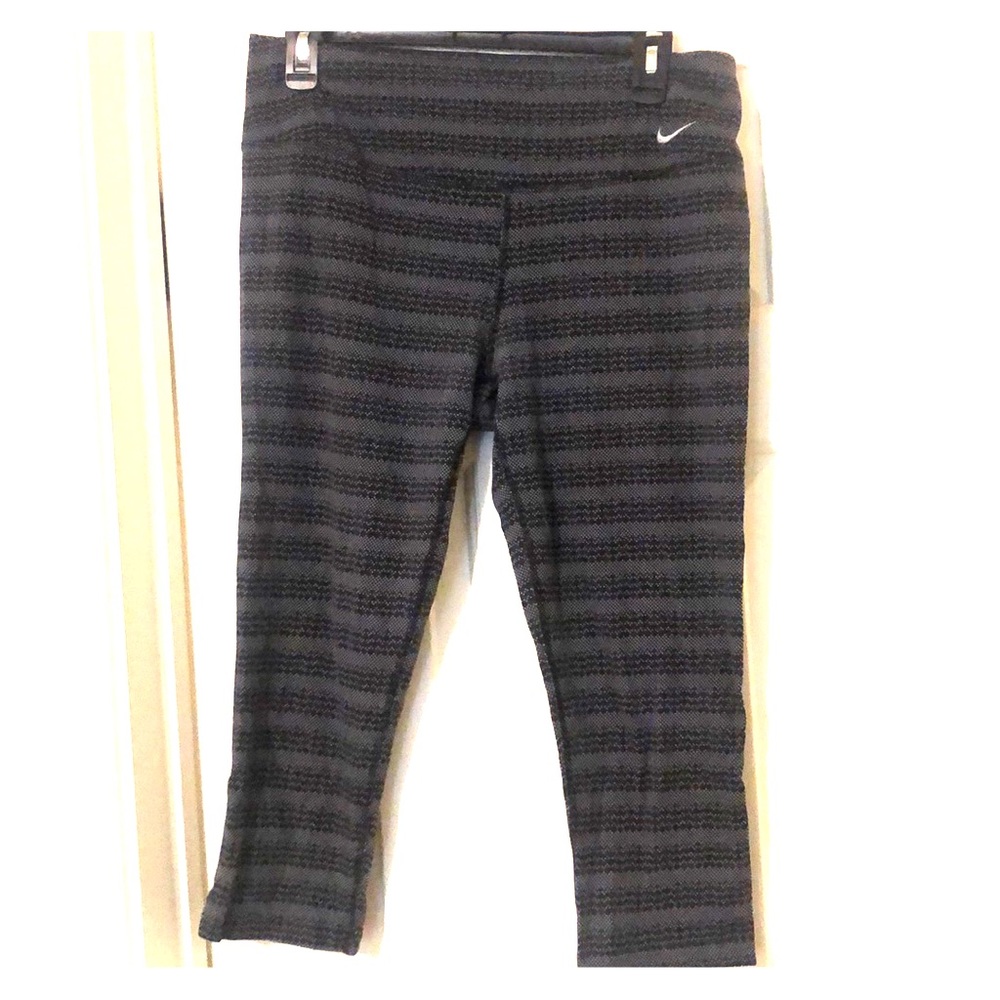 Nike crop leggings